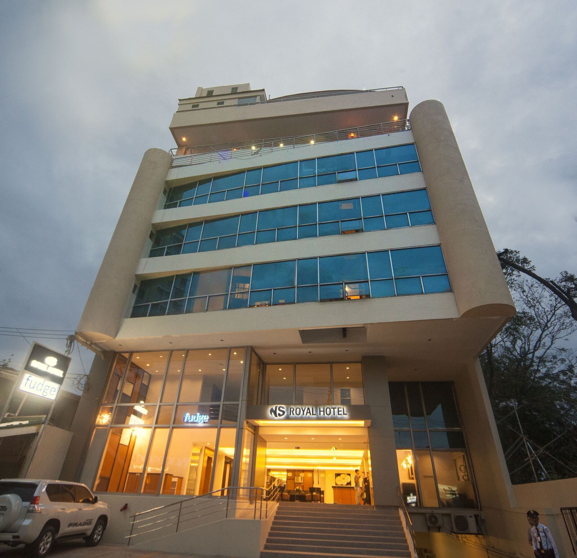 Ns Royal Hotel Cebu Exterior photo